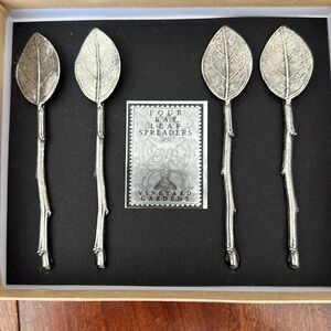 Four Bay Leaf Spreaders, Vineyard Garden Spreader